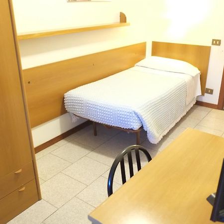 Albergo Italia Di Nardi Renzo & C Snc Poggibonsi Pokoj fotografie